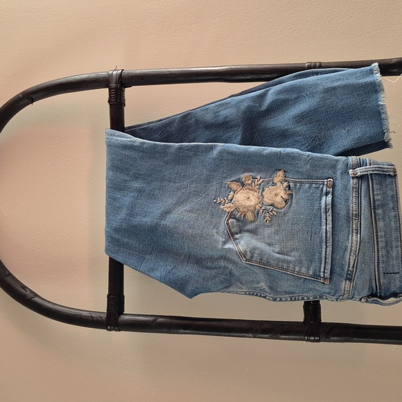 Abercrombie & Fitch jeans with embroidery - Picture 6 of 17